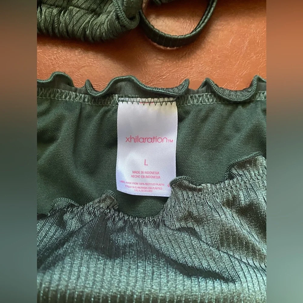Xhilaration Green Ruffled Bikini Set - Picture 2 of 3